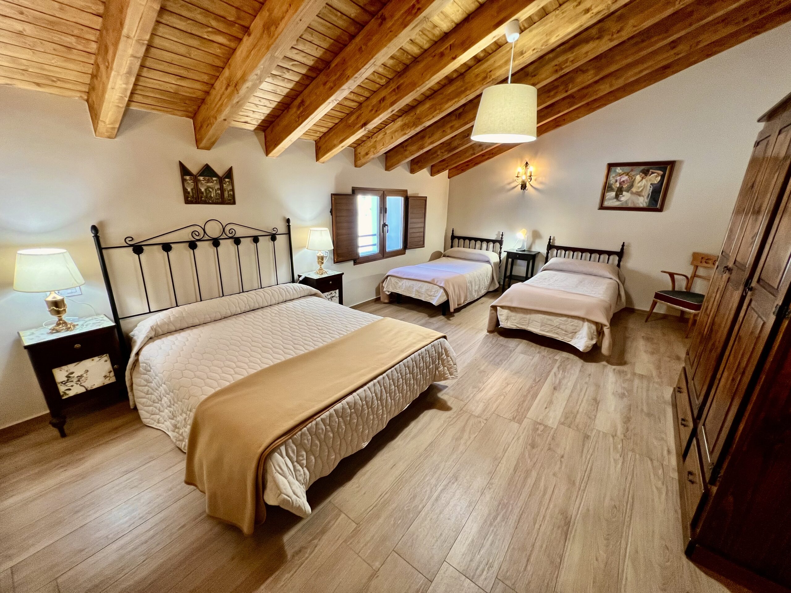 9.- Dormitorio 4