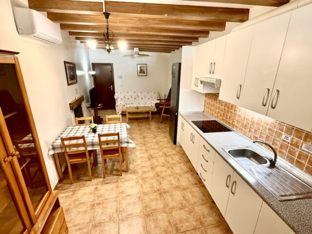 Beige 4 - 2026 - Cocina Comedor